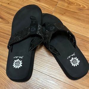 Like New Yellow Box Flipflops